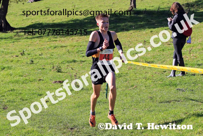 Mens under-17s, 2022 NECAA Cross Country Relays, Thornley Hall Farm, Peterlee, County Durham, October 15th. Photo: David T. Hewitson/Sports for All Pics